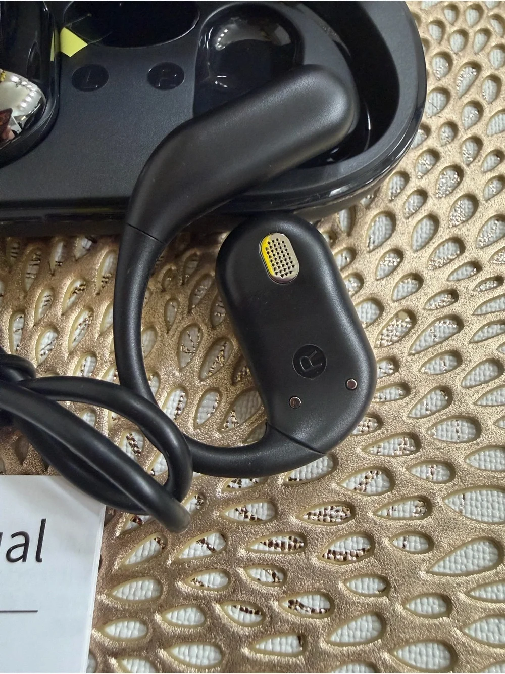 Mosyxe AI Translation Earbuds Real Time, 3-in-1 Translator Earbuds, 80H Playtime - Picture 4 of 10